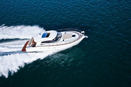 Yatch 15+ seater
